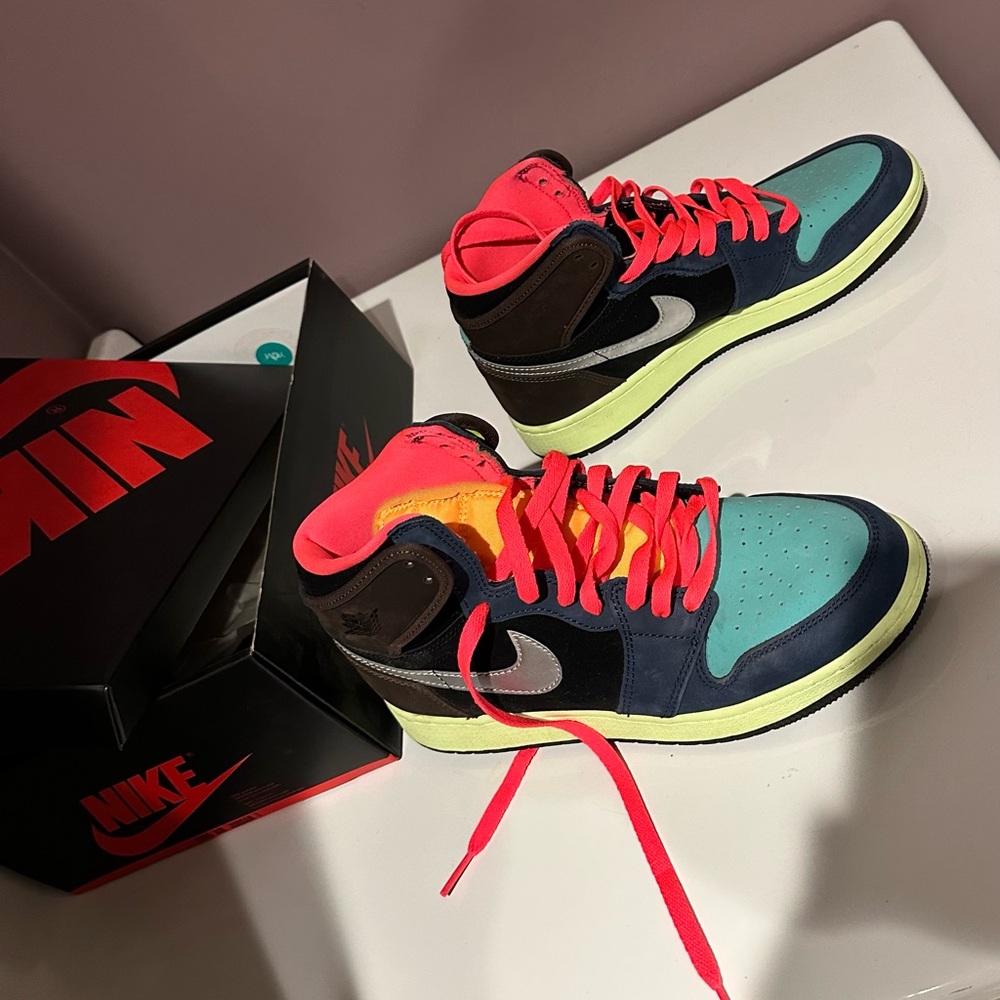 Nike Air Jordan 1 Retro High OG Box